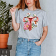 Laden Sie das Bild in den Galerie-Viewer, Gebärmutter Unisex T-Shirt - Floral
